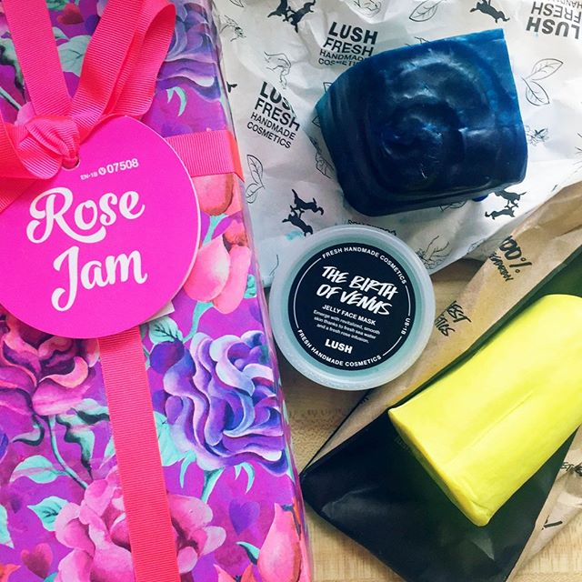 @lushcosmetics has an amazing variety of cruelty free products for everyone. I grabbed the Rose Jam kit for my mom for Mother's Day, a good chunk of #outbackmate soap (so good for tight muscles!), The Birth of Venus #jellymask, and MY FAVORITE the #antiope naked shower gel! I've been wanting to try out a naked product from Lush since they introduced them! What's something you always pick up when you're at Lush? 🐰
💕
#crueltyfreemakeup #crueltyfree #crueltyfreebeauty #crueltyfreecosmetics #crueltyfreeskincare #crueltyfreebeautyproducts #crueltyfreeblogger #cfbloggers #beautybloggers #ethicalbeauty #beautywithoutcruelty #beautywithoutbunnies #nottestedonanimals #noanimalsharmed #pawsoffbeauty #discoverunder5k #beautygram #makeupblog #beautyproducts #beautyjunkie #beautylover #skincareaddict #skincarejunkie #skincareroutine #skincareobsessed #slaytheflatlay #makeupflatlay @lushcosmetics has an amazing variety of cruelty free products for everyone. I grabbed the Rose Jam kit for my mom for Mother's Day, a good chunk of #outbackmate soap (so good for tight muscles!), The Birth of Venus #jellymask, and MY FAVORITE the #antiope naked shower gel! I've been wanting to try out a naked product from Lush since they introduced them! What's something you always pick up when you're at Lush? 🐰
💕
#crueltyfreemakeup #crueltyfree #crueltyfreebeauty #crueltyfreecosmetics #crueltyfreeskincare #crueltyfreebeautyproducts #crueltyfreeblogger #cfbloggers #beautybloggers #ethicalbeauty #beautywithoutcruelty #beautywithoutbunnies #nottestedonanimals #noanimalsharmed #pawsoffbeauty #discoverunder5k #beautygram #makeupblog #beautyproducts #beautyjunkie #beautylover #skincareaddict #skincarejunkie #skincareroutine #skincareobsessed #slaytheflatlay #makeupflatlay